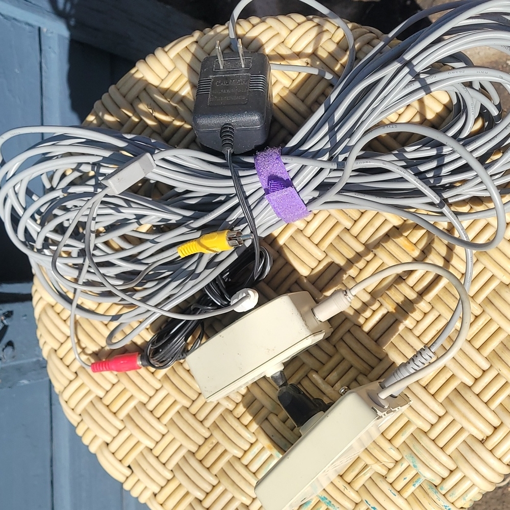 Old radio shack outdoor camera with video and power cord. - Picture 4 of 4
